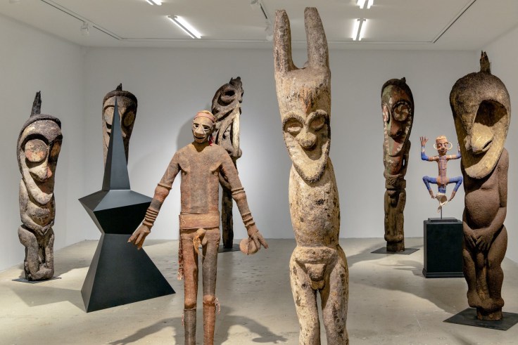 Calder Crags + Vanuatu Totems from the Collection of Wayne Heathcote, Installation Image 3