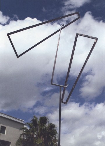 OPEN TRAPEZOIDS EXCENTRIC ONE UP ONE DOWN VARIATION V