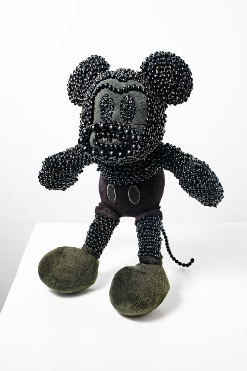 Kenya (Robinson) sculpture 'Monkey Mouse'