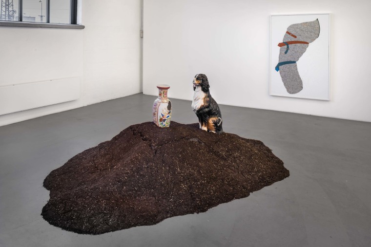 Nina Beier: Cash for Gold, installation view, 2015. Kunstverein Hamburg, Germany., &nbsp;