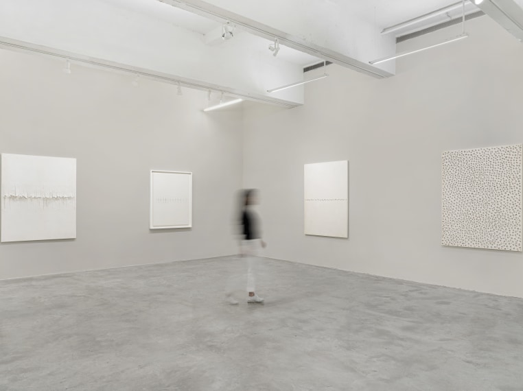 Kwon Young-Woo: Gestures in Hanji