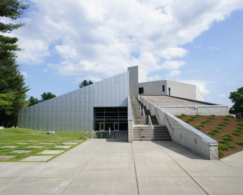 Image of the The Frances Young Tang Teaching Museum and Art Gallery at Skidmore College in Saratoga Springs, New York