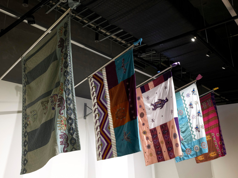 Young In Hong: Group Exhibition