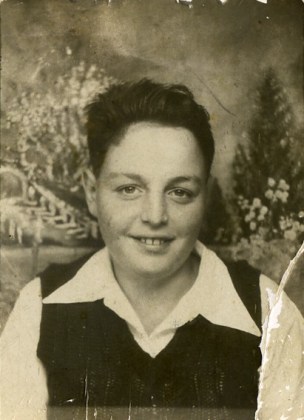 1935 &nbsp;School age