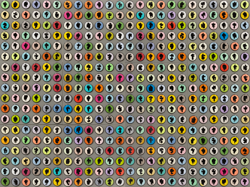 Allan McCollum, Collection of Four Hundred and Thirty-two Shapes Buttons