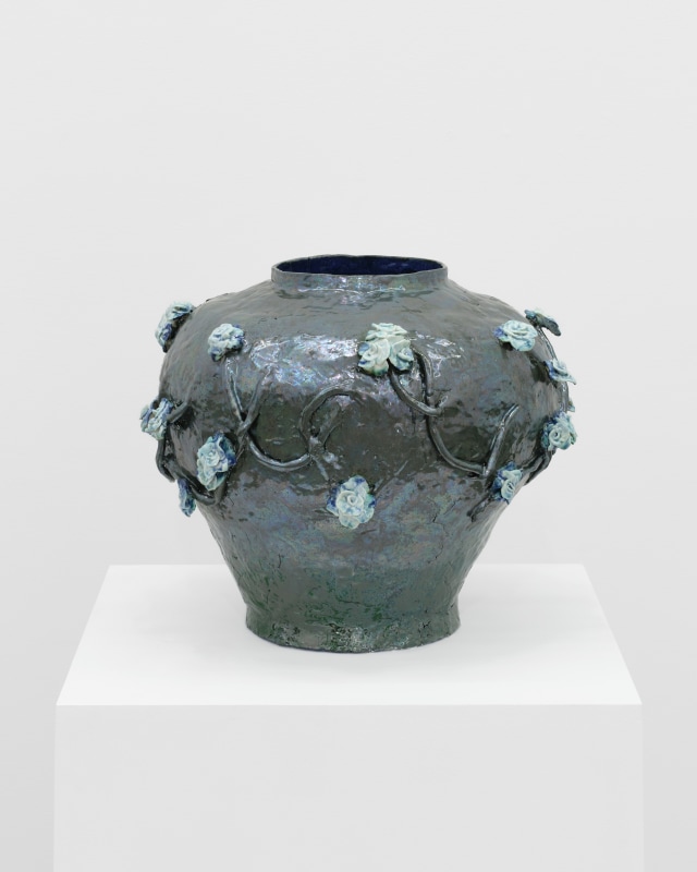 LaRissa Rogers, &quot;Keloid XIII Moon Jar (dust of the streets)&quot;, 2025, porcelain, glaze, 18 x 22 x 22 in (45.7 x 55.9 x 55.9 cm)
