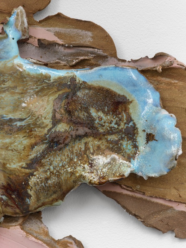 Brie Ruais,&nbsp;&quot;Digging In, 130lbs&quot;, detail, 2023,&nbsp;pigmented and glazed stoneware, hardware,&nbsp;89 x 80 x 5 1/2 in (226.1 x 203.2 x 14 cm)