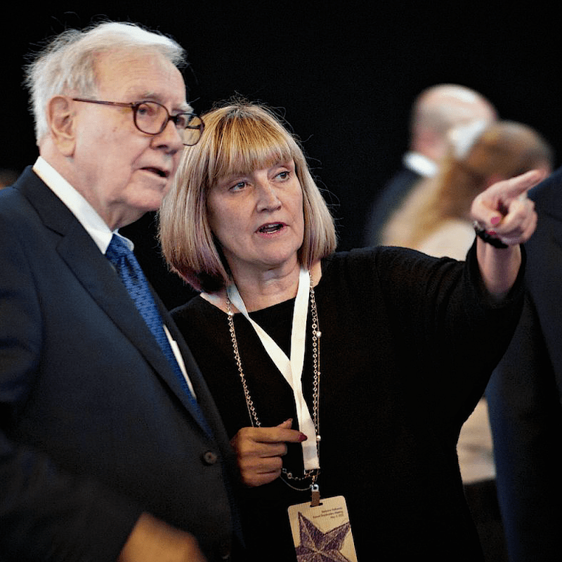 Warren Buffett and his daughter Susan Alice Buffett.