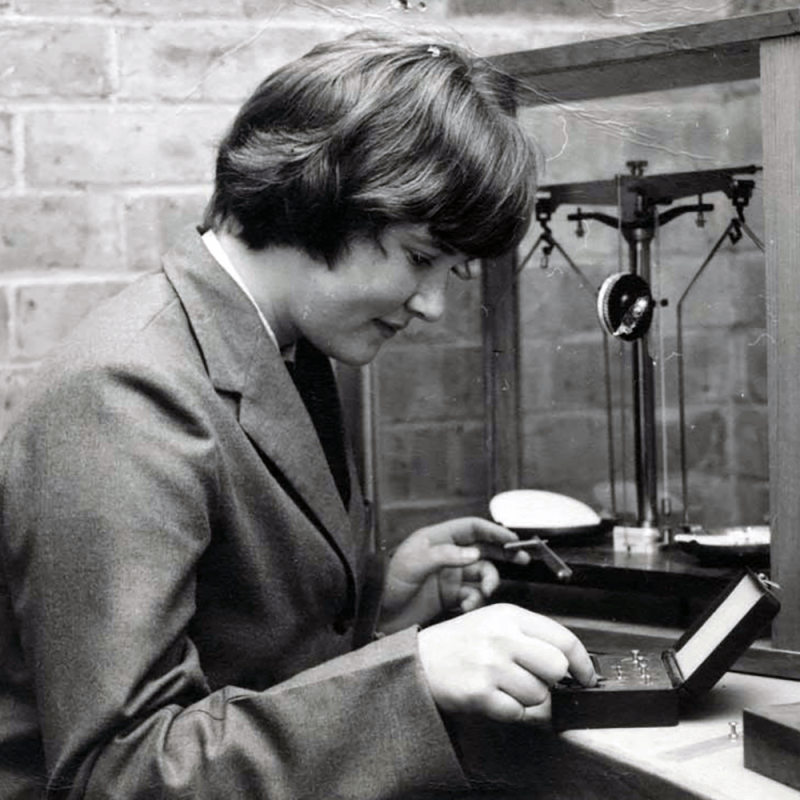 Elizabeth Blackburn using a chemistry lab balance at her school in Launceston, Tasmania, 1963.