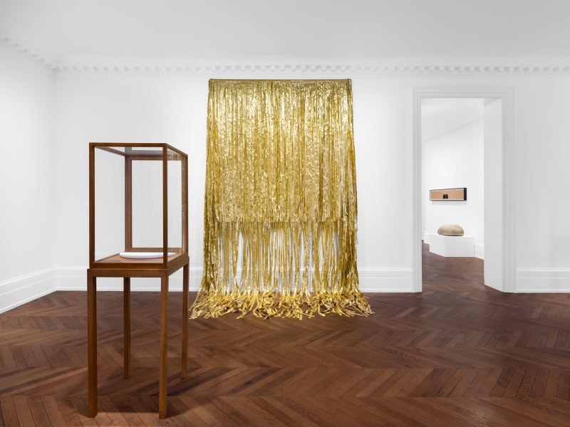 Invisible Questions That Fill the Air: James Lee Byars and Seung-taek Lee