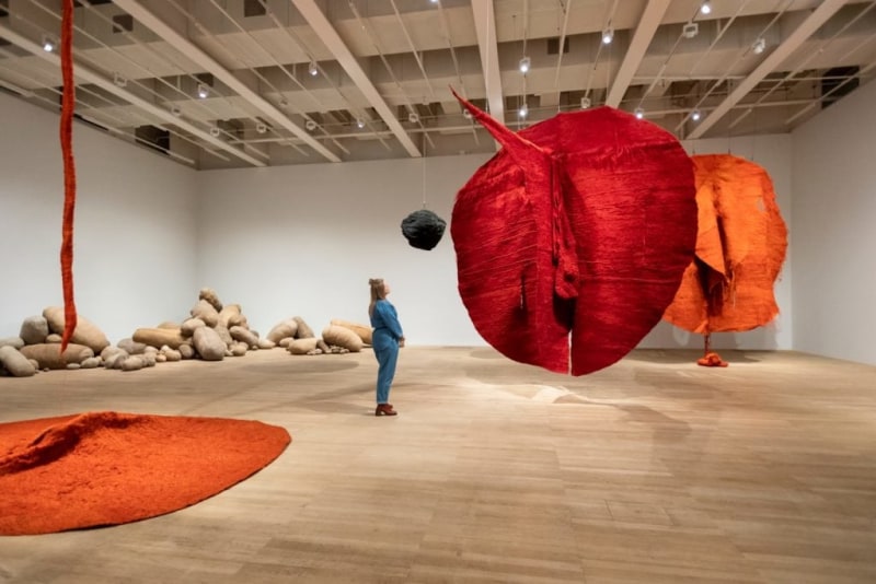 Magdalena Abakanowicz Tate exhibition reviewed in Artnet News