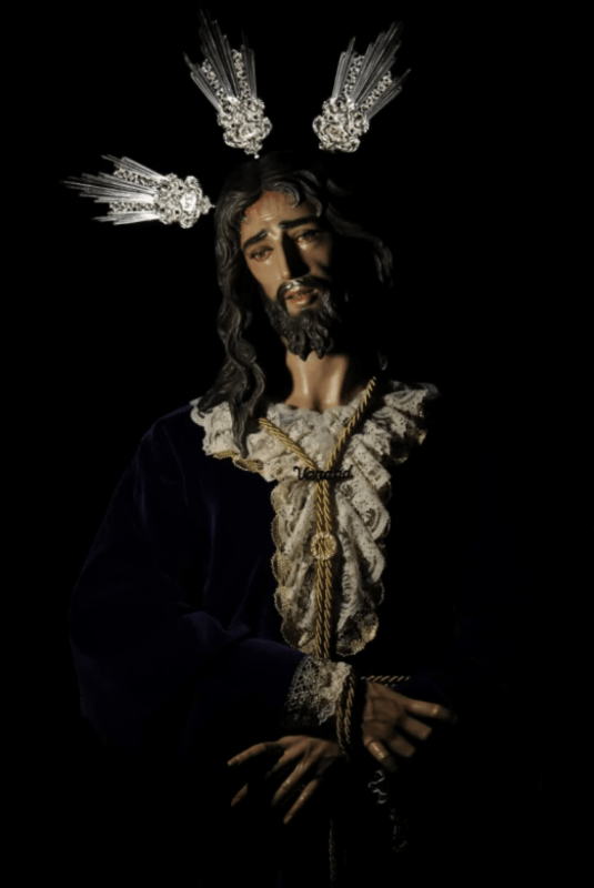 A sculpture of Jesus by Willy Layug