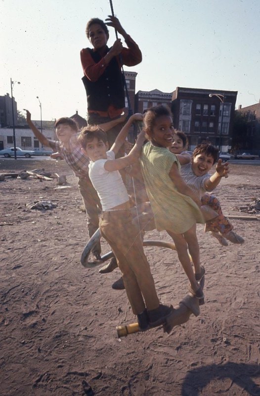 Hanging Play Sculpture, 1969 (destroyed)
Steel, rope, and painted rubber
Installed in People&amp;rsquo;s Park, Chicago, 1969