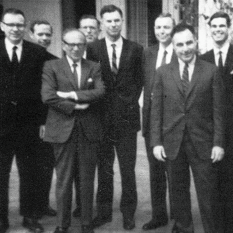 First meeting of the &amp;quot;Graham Group&amp;quot; at the Hotel del Coronado in San Diego, 1968.

Left to Right: Warren Buffett, David Sanford &amp;quot;Sandy&amp;quot; Gottesman, Charlie Munger.