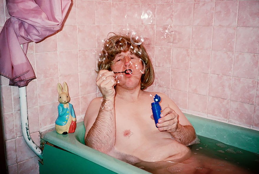 Polly Borland Julianne in bath at home, 1994-1999 Archival pigment print 40 x 60 in 101.6 x 152.4 cm Edition of 3 plus 2 AP (POB99.029)