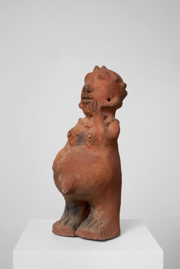 Seyni Awa Camara Maternity, 2021 Fired clay&nbsp; 21 5/8 x 7 1/8 in 55 x 18 cm (SAW21.001)