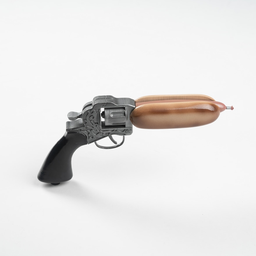 Iiu Susiraja Hot dog gun, 2023 Painted PLA plastic 6 1/2 x 11 1/4 x 2 in 16.5 x 28.6 x 5.1 cm (ISU23.006)