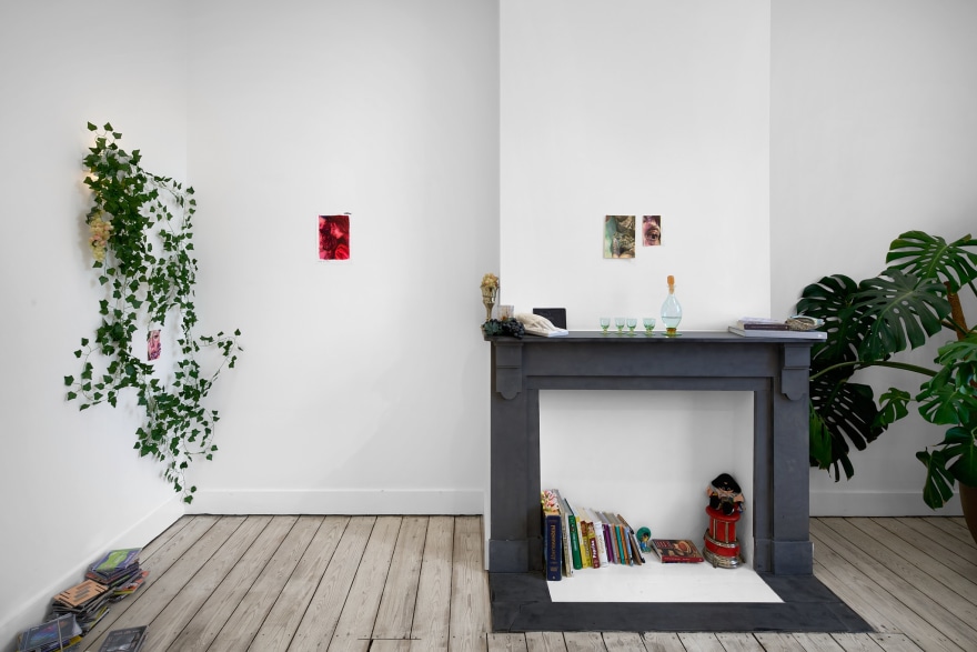 Installation view of Giulia Messina, The statue kissed me but no one was looking at us, Nino Mier Gallery, Brussels, June 13 – July 19, 2025