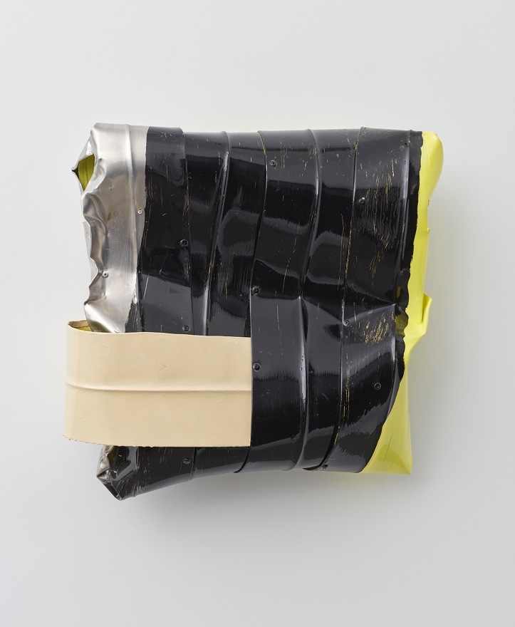 Anna Fasshauer, Fil de Fer, 2017. Aluminum, lacquer, 24 x 24 x 7 in, 61 x 61 x 17.8 cm (AF17.013)