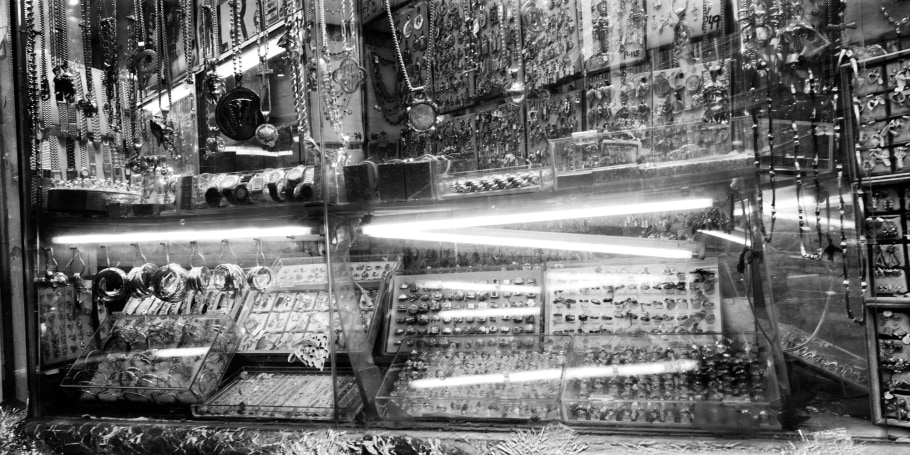 Leo Rubinfien, On Canal Street