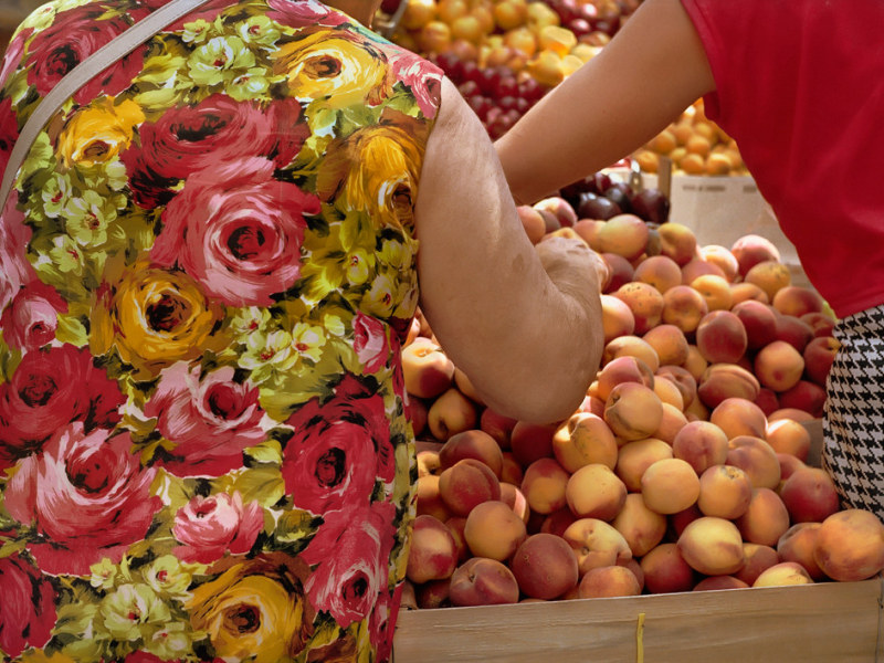 Jerome Liebling - Women and Peaches