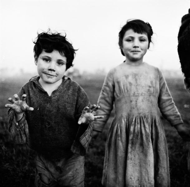 Alen MacWeeney- Bernie and Nell