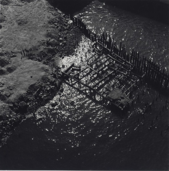 Jerome Liebling - Looking Down Manhattan Bridge