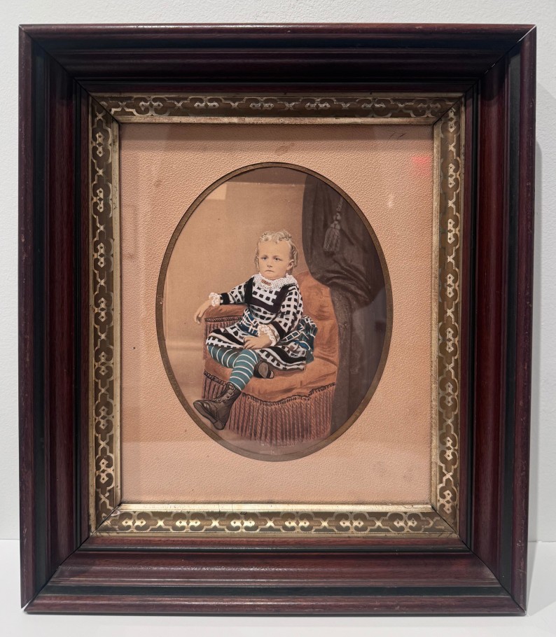 AMERICAN HAND PAINTED PRIMITIVE PORTRAIT PHOTOGRAPH