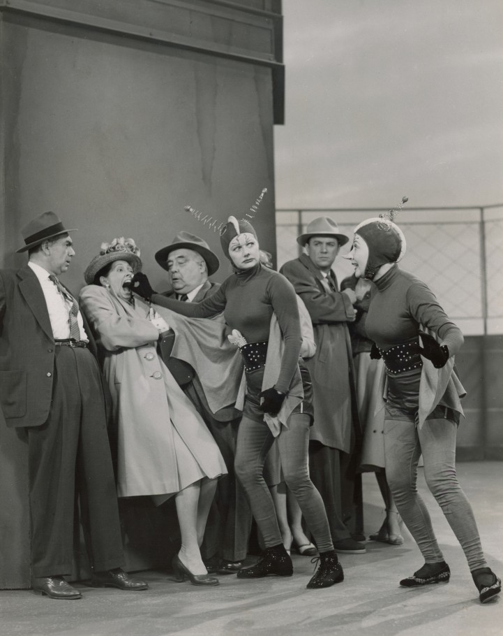 Cool Medium: The Golden Age of Television - (Musée Magazine)