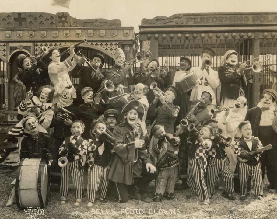 EDWARD KELTY “CENTURY PHOTO” SELLS FLOTO CLOWNS SEASON 1927