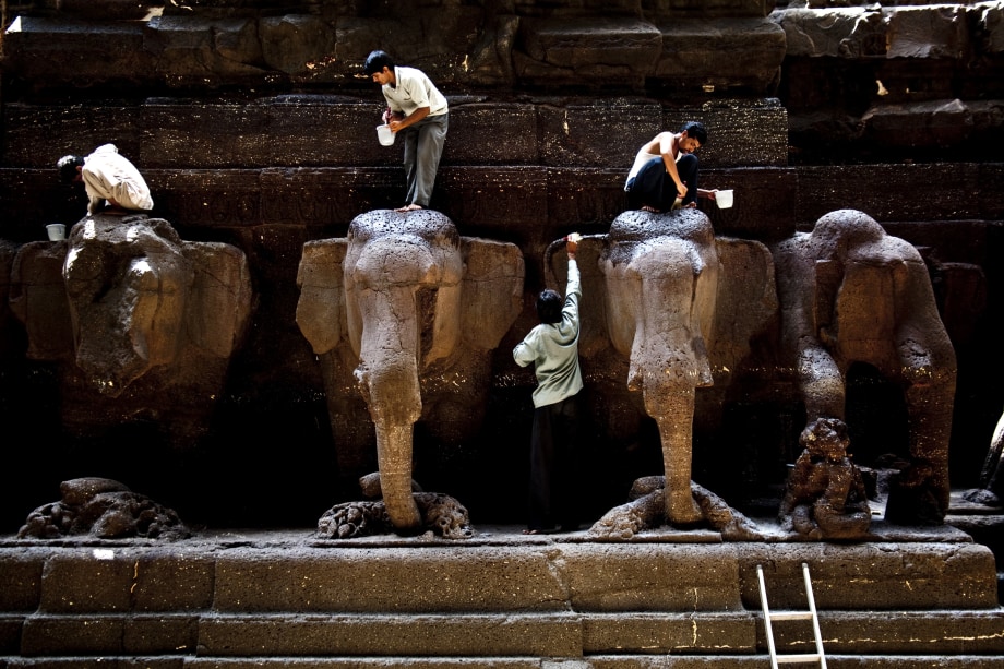 Santosh Verma Washing Elephant Sculptures