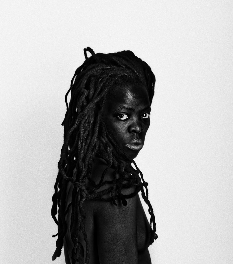 Funeka I, Amsterdam, 2016.&nbsp;From the series&nbsp;Somnyama Ngonyama. Gelatin silver print, 23 2/3 x 21 inches.