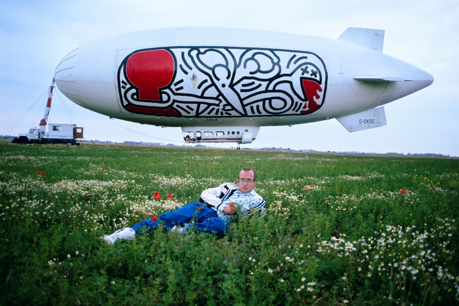 Tseng Kwong Chi,&nbsp;Haring Blimp Field, 1989. Chromogenic print, 20 x 30 inches.