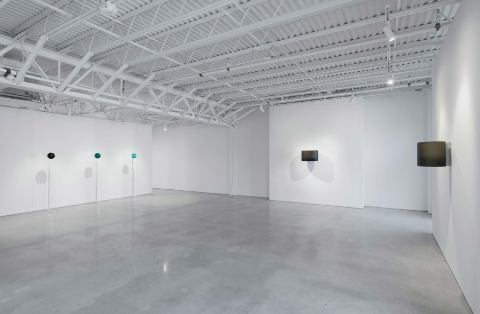 Helen Pashgian, Installation View, Palm Beach