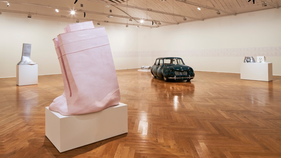 ERWIN WURM, Installation view