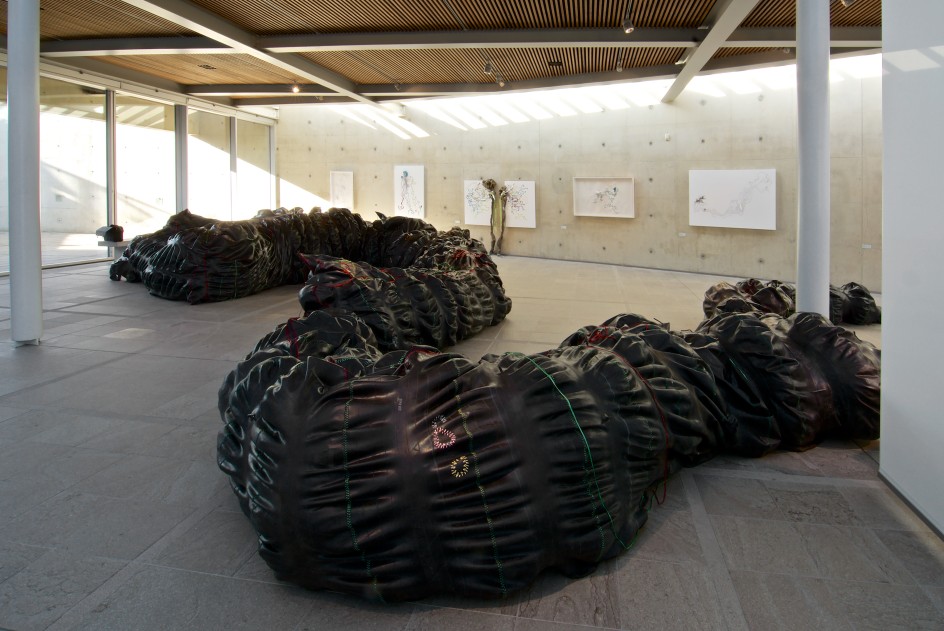 Nicholas Hlobo:&nbsp;Imilonji Yembali (Melodies of History), Installation view,&nbsp;Museum Beelden aan Zee,&nbsp;Hague, Netherlands