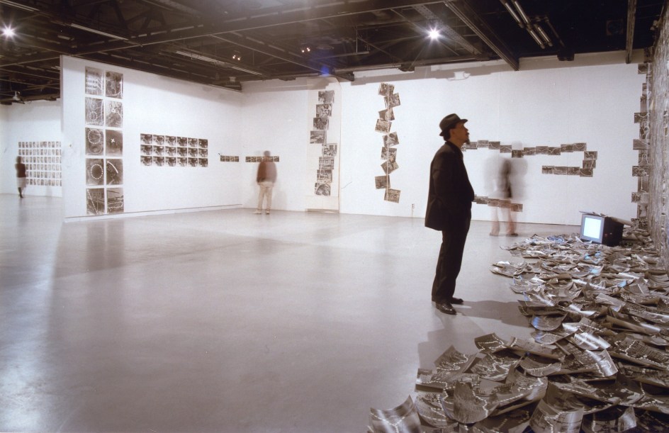 Sung Neung Kyung: Art is the Shadow of Delirium, Installation view