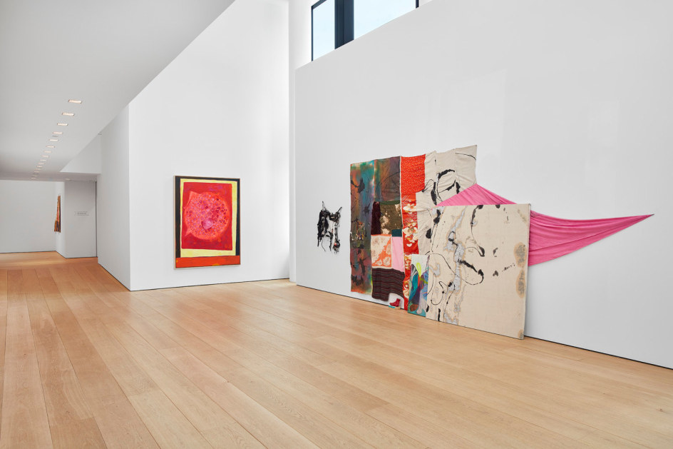 cart, horse, cart, Installation view at Lehmann Maupin, New York 24th Street