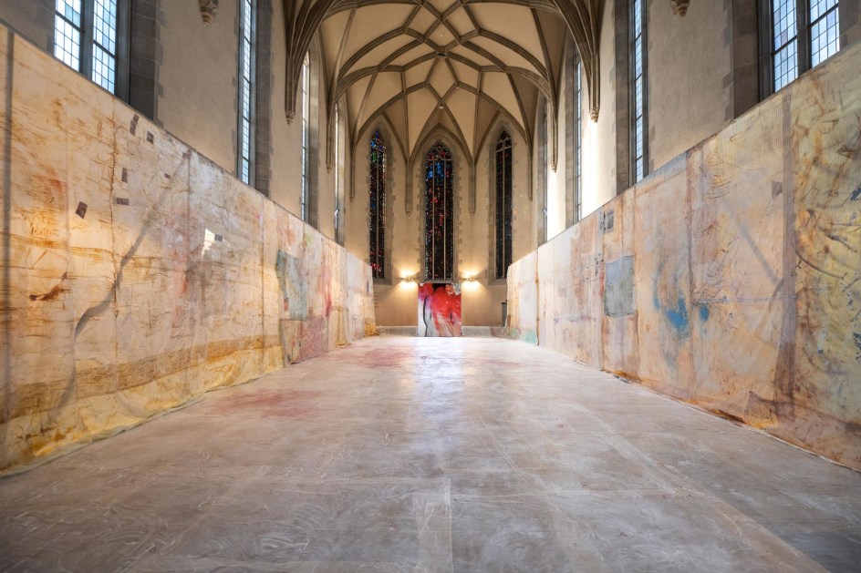 Mandy El-Sayegh: Enfleshing, Installation at Wasserkirche, Z&uuml;rich