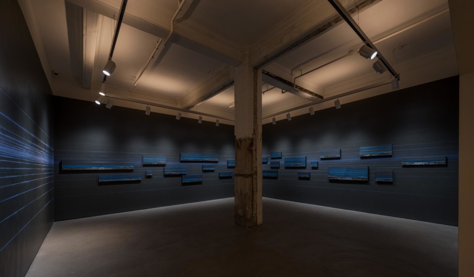 Teresita Fern&aacute;ndez, Rise and Fall installation view 1