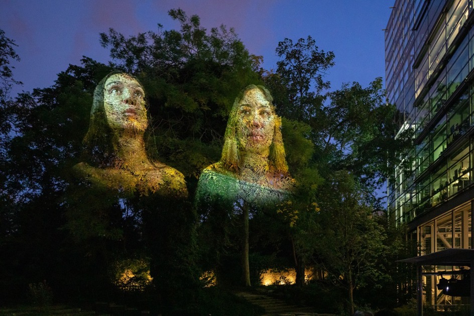 Tony Oursler: Eclipse, Fondation Cartier, Paris