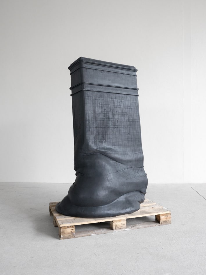 ERWIN WURM, Flat Iron, 2016