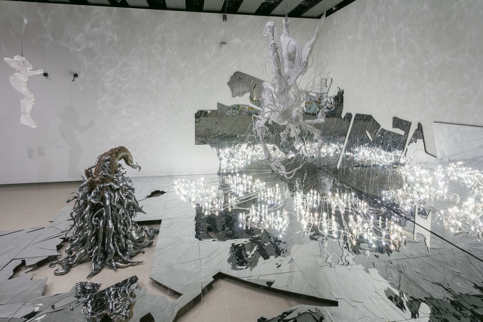 LEE BUL, Lee Bul: Crashing