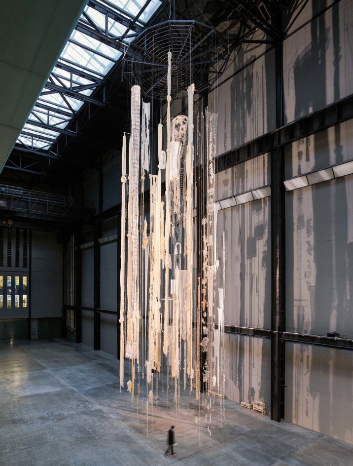 Hyundai Commission: Cecilia Vicu&ntilde;a: Brain Forest Quipu, Installation View at Tate Modern 2022