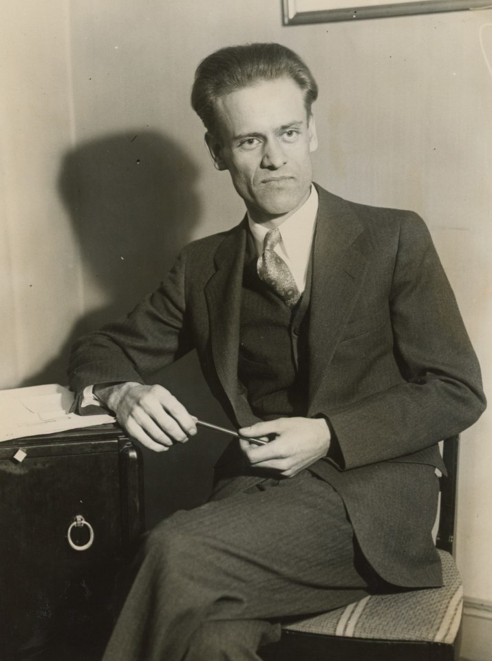 7. International News Photos, Inc, Television inventor Philo T.&nbsp;Farnsworth, known for his 1927 invention of the first fully&nbsp;functional all-electronic image&nbsp;pickup device (video camera&nbsp;tube), the image dissector, as&nbsp;well as the first fully functional&nbsp;and complete all-electronic television system. The first&nbsp;&ldquo;television&rdquo; system&nbsp; broadcast&nbsp;was a straight-line by Farnsworth&nbsp;on September 7th, 1927. The&nbsp;press was presented with this&nbsp;scientific breakthrough on&nbsp;January 13, 1928 and it even&nbsp;headlined a few major nationwide papers, New York, 1930, Gelatin Silver Print, 8&rdquo; x 6&rdquo;