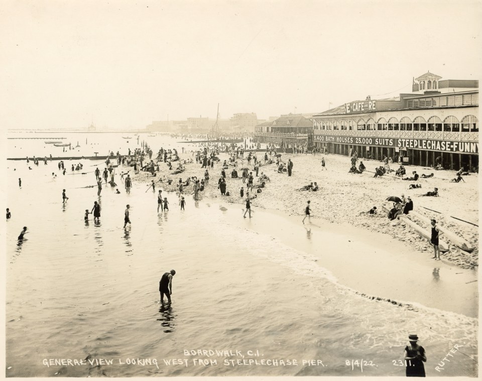 EDWARD RUTTER PHOTOS OF CONSTRUCTION OF CONEY ISLAND BOARDWALK 1921-1922