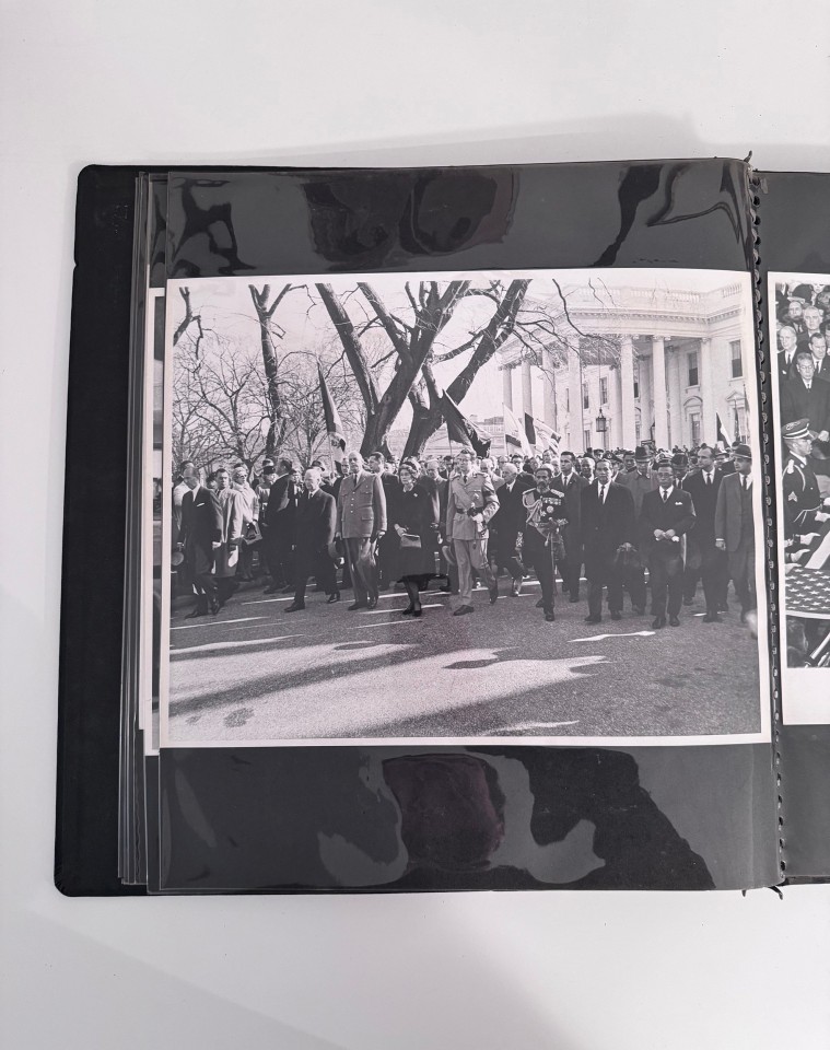 JFK ASSASSINATION ALBUM (26) SILVER GELATIN PRINTS