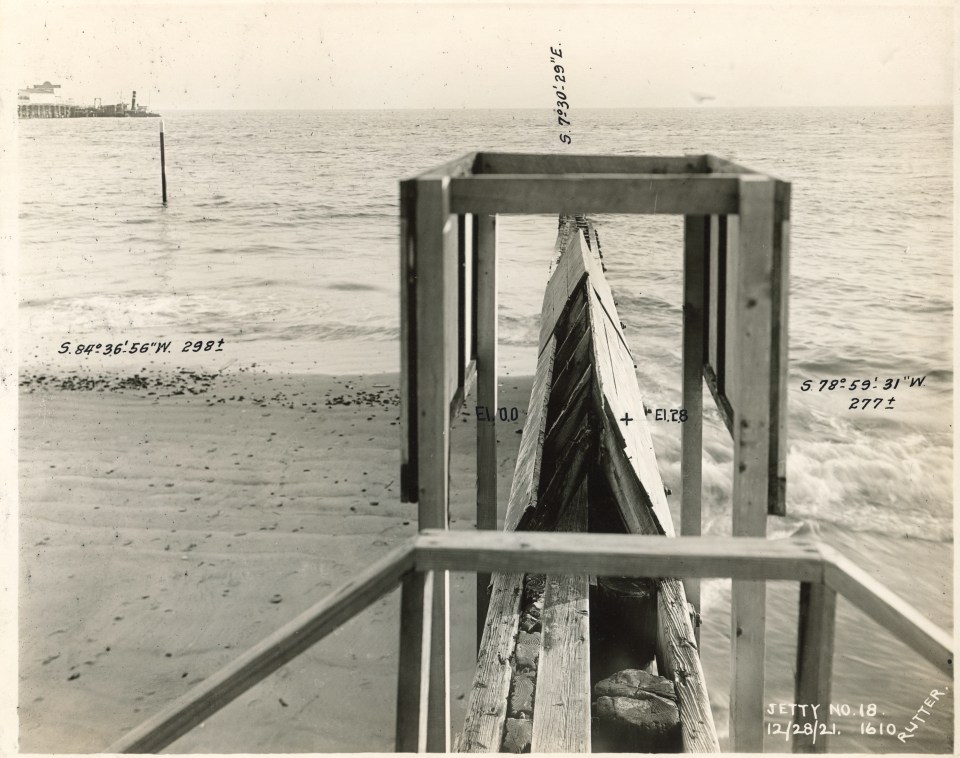 EDWARD RUTTER PHOTOS OF CONSTRUCTION OF CONEY ISLAND BEACH&rsquo;S JETTY IN 1921