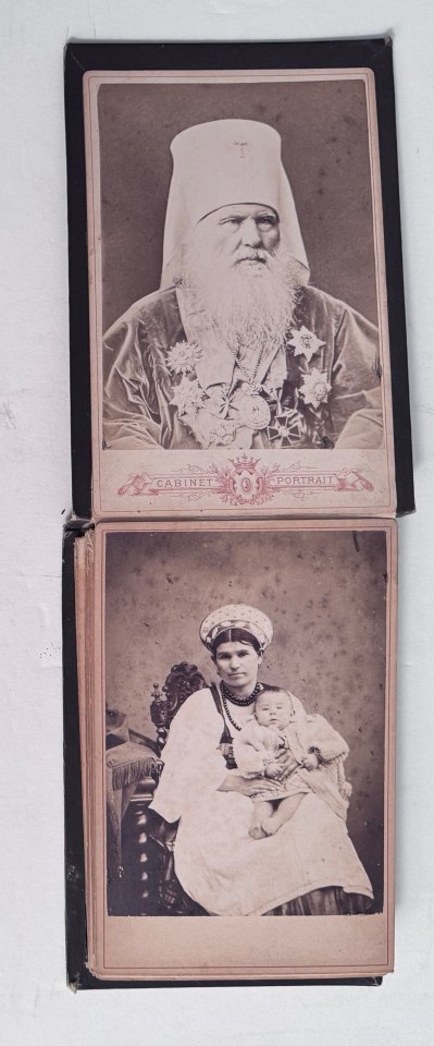 RUSSIA, MOSCOW CABINET CARD ALBUM WITH ALBUMEN PRINTS BY F. DAZIARO