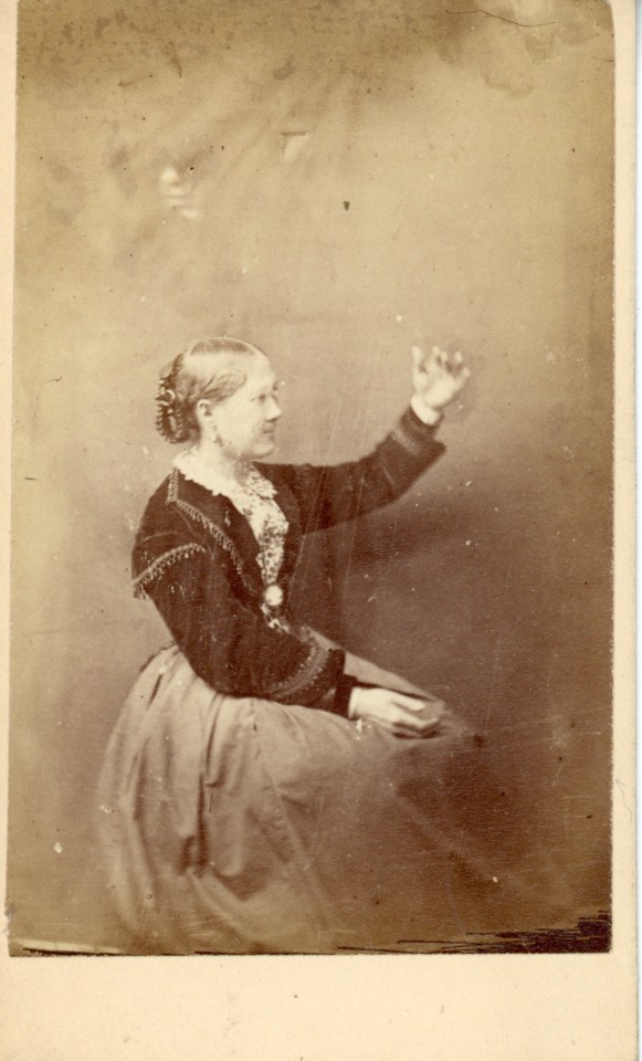 1872 CARTE DE VISITE PHOTO OF MEDIUM GEORGIANA HOUGHTON